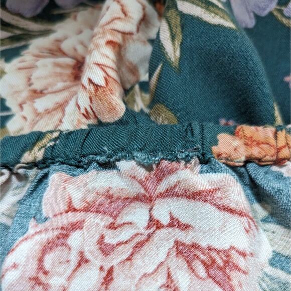 American Eagle Floral Romper Woman Sz Medium Green Peasant Cottagecore Style - Picture 11 of 12